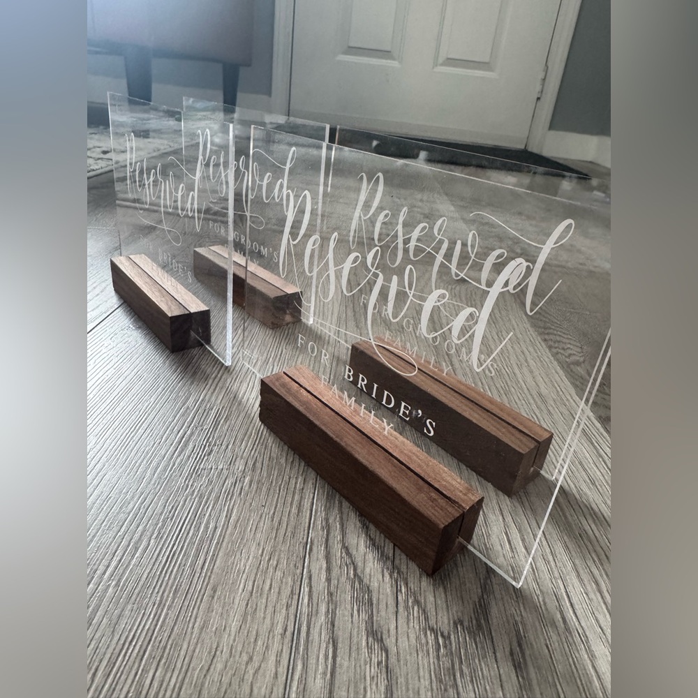 4 Reserved Acrylic Table Signs with Wood Base - Clear - Picture 9 of 10